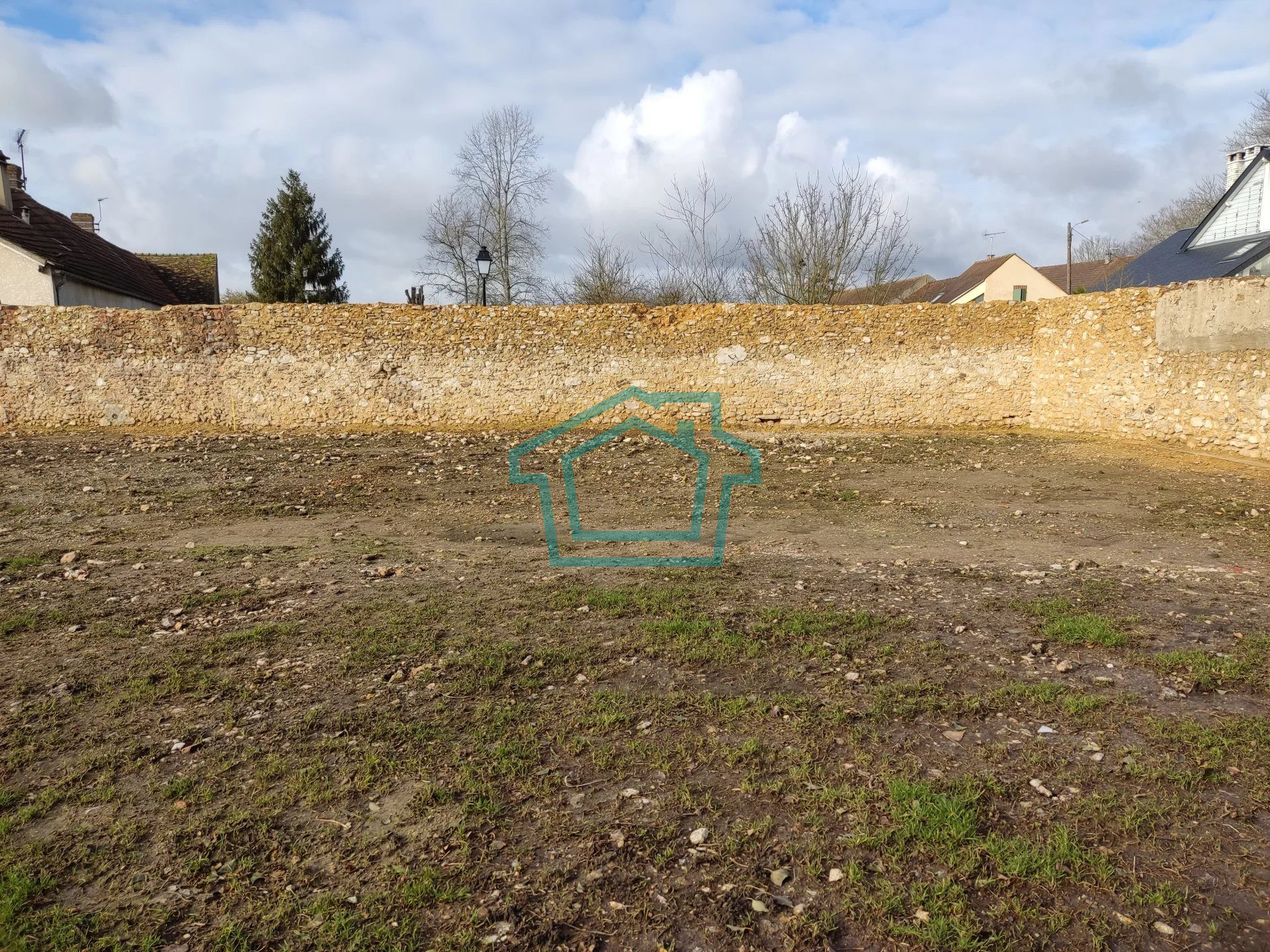 Terrain Constructible - Thoiry proche